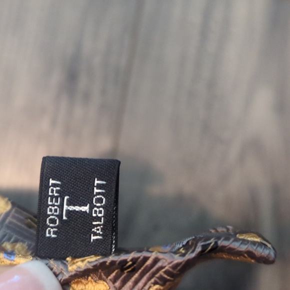 Tie by ROBERT TALBOTT BEST OF CLASS100% SILK NWOT - Picture 4 of 11